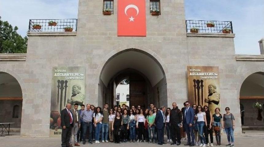 Galatasaray Lisesi &Ouml;ğrencileri, Battalgazi&rsquo;yi Gezdi