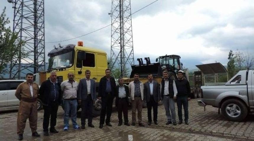 Derecik Belediyesi&rsquo;ne Yeni İş Makinesi