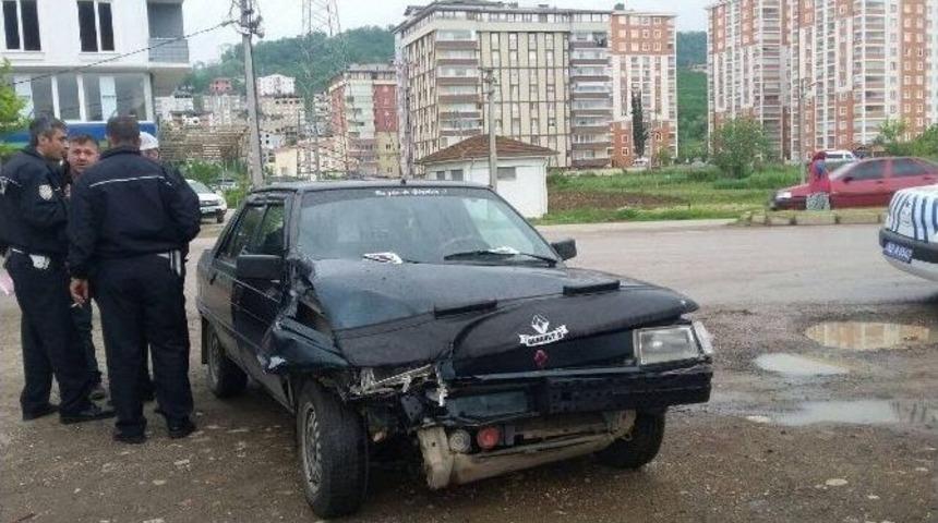 Fatsa&rsquo;da Trafik Kazası: 2 Yaralı