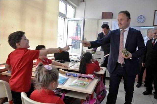 &Ouml;ğrencilere Kuru &Uuml;z&uuml;m Dağıtıldı 2