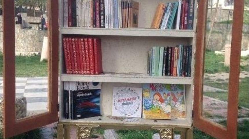 Silvan&rsquo;da Parklara K&uuml;t&uuml;phane Yapılıyor