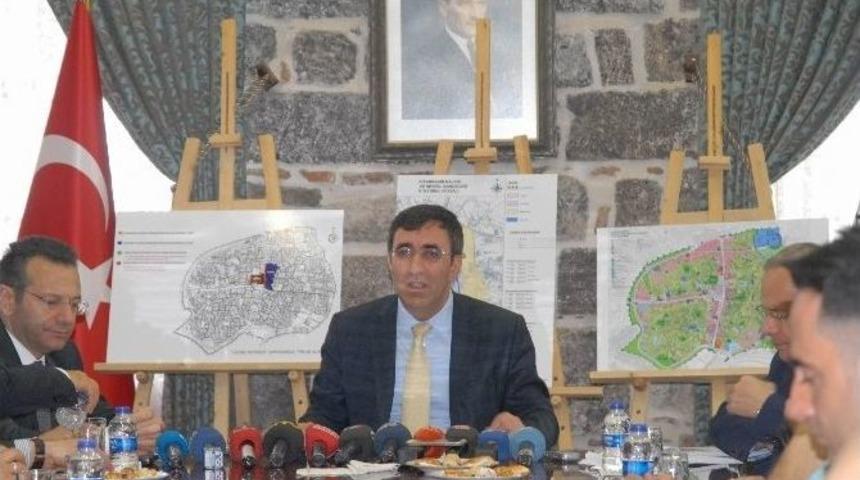 Kalkınma Bakanı Yılmaz Sur &Ccedil;alışmalarını Anlattı