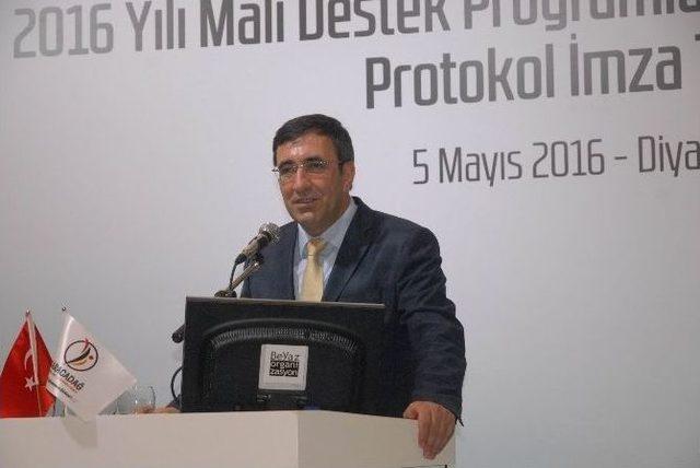 Kalkınma Bakanı Yılmaz Diyarbakır’da