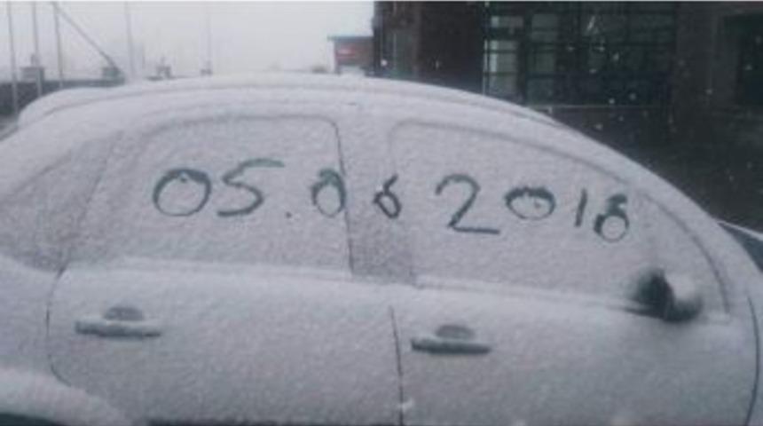 Erciyes Kayak Merkezi&rsquo;ne Kar Yağdı