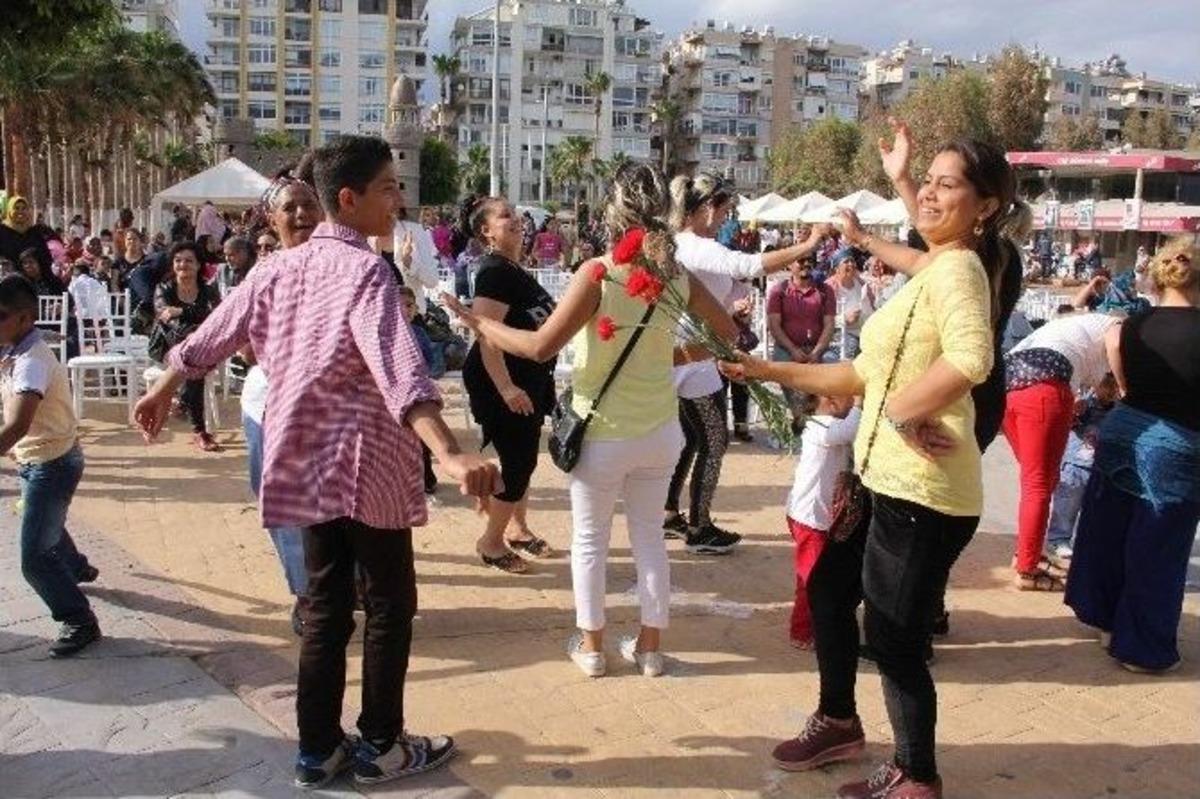 Romanlar Festivalde Coştu