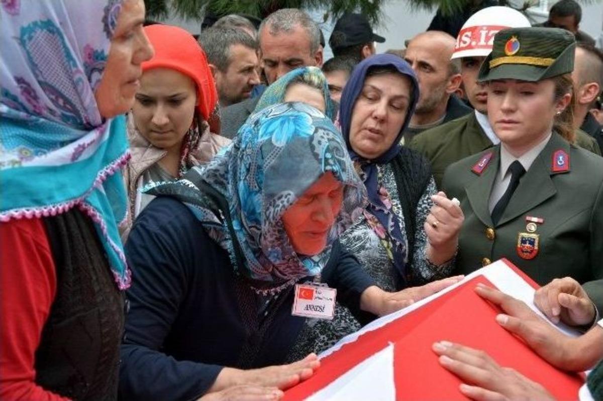 Samsunlu Şehit Uzman &Ccedil;avuşu Binlerce Vatandaş Uğurladı