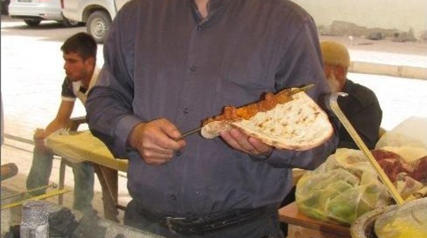 Araban&rsquo;da Fakir Aileler Ve Kur&rsquo;an Kursu &Ouml;ğrencileri İ&ccedil;in Kermes D&uuml;zenlendi