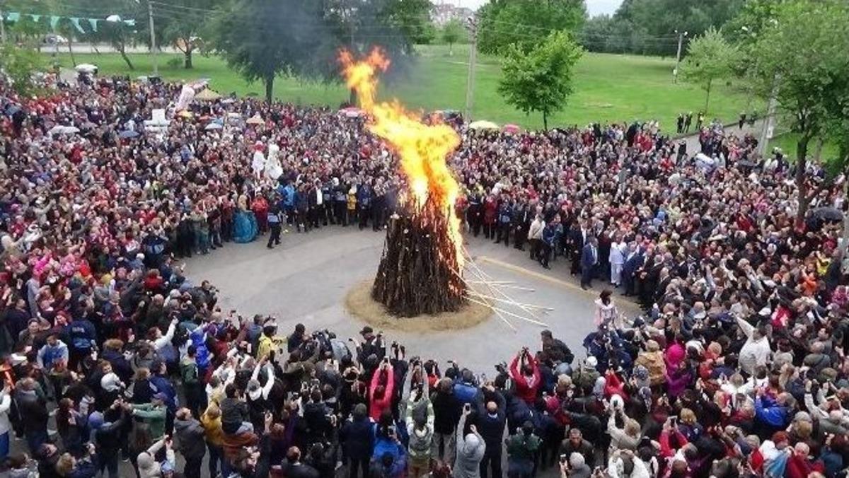 Kakava Ateşi Yandı