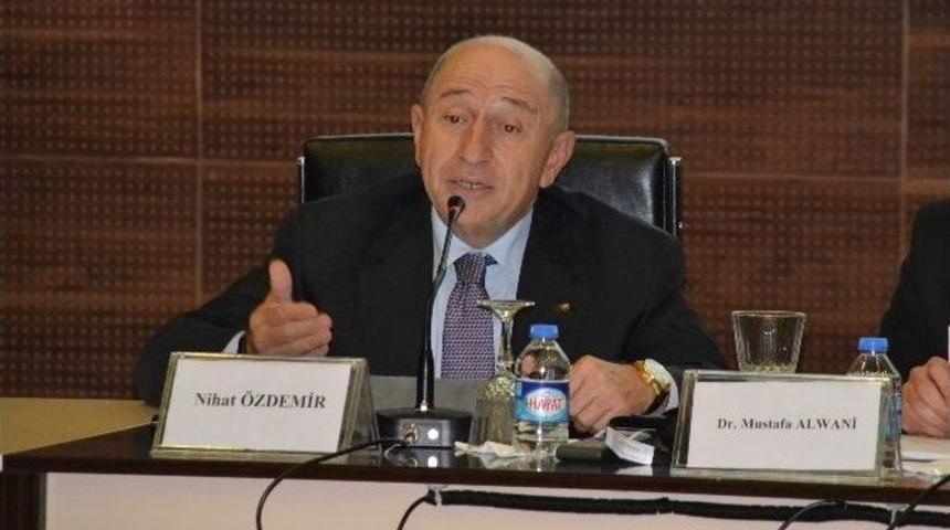 Siirt&rsquo;te &ldquo;ekonomi Perspektifinde Ortadoğu Ve T&uuml;rkiye&rdquo; Paneli