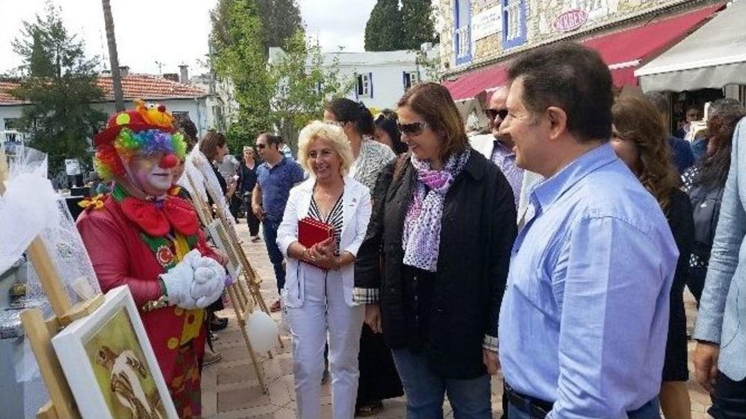 Başkan Demiralp, Sergi A&ccedil;ılışına Katıldı