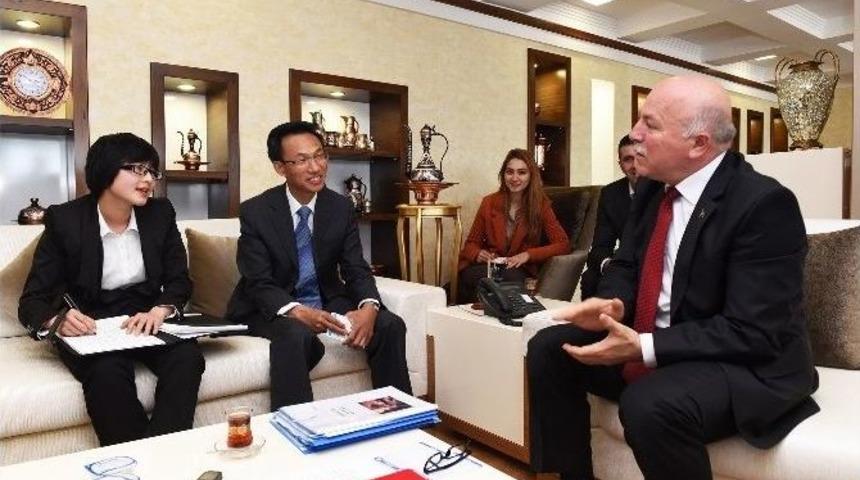 &Ccedil;in Ankara B&uuml;y&uuml;kel&ccedil;isi Yang, Başkan Sekmen&rsquo;i Ziyaret Etti