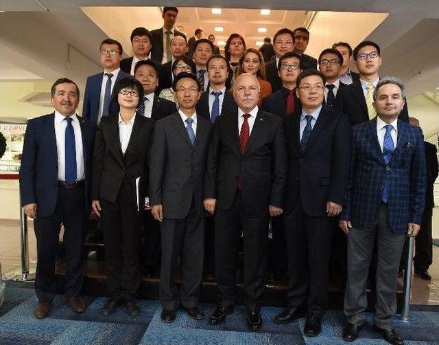 Çin Ankara Büyükelçisi Yang, Başkan Sekmen’i Ziyaret Etti