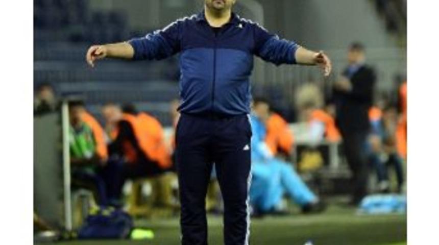 Mersin İdmanyurdu, &Uuml;mit &Ouml;zat&rsquo;la Yollarını Ayırdı