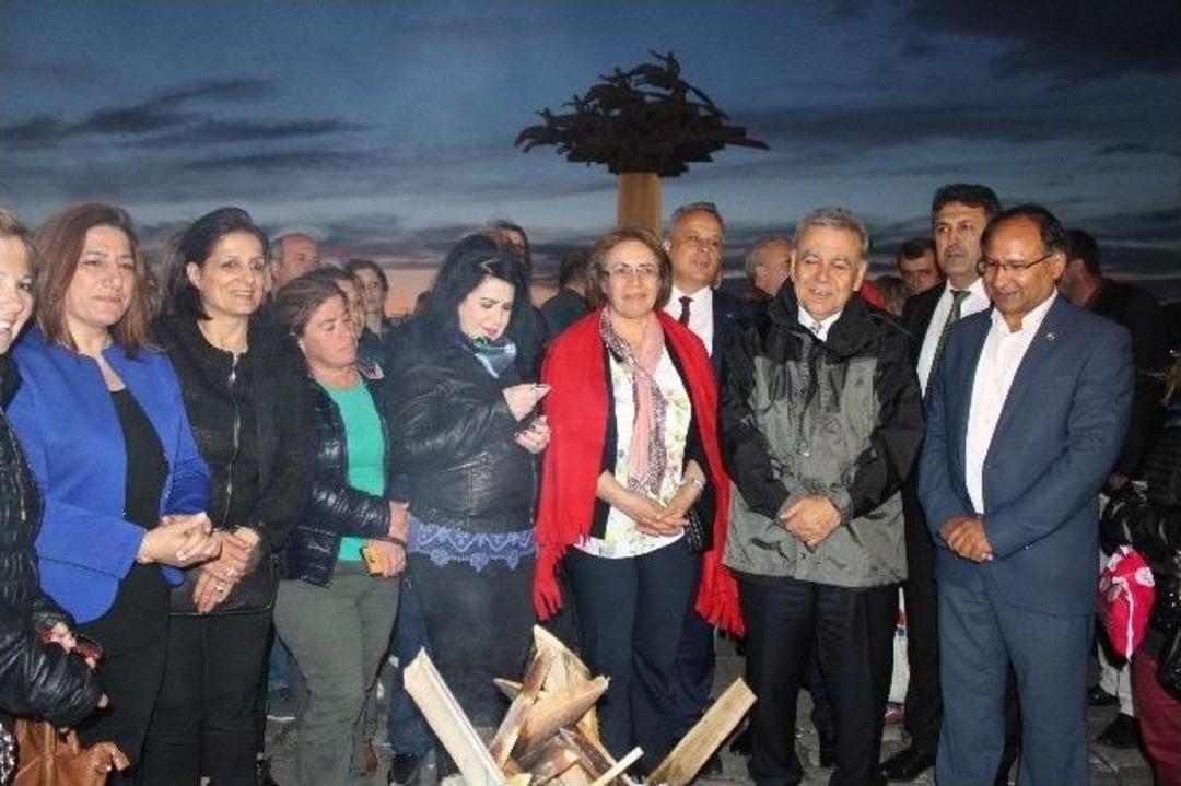 İzmir&rsquo;de &ldquo;laikliğe Sahip &Ccedil;ık&rdquo; Etkinliği