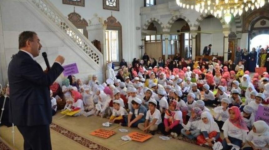 Minik &Ouml;ğrenciler Namaza Başlıyorum Programına B&uuml;y&uuml;k İlgi G&ouml;sterdi