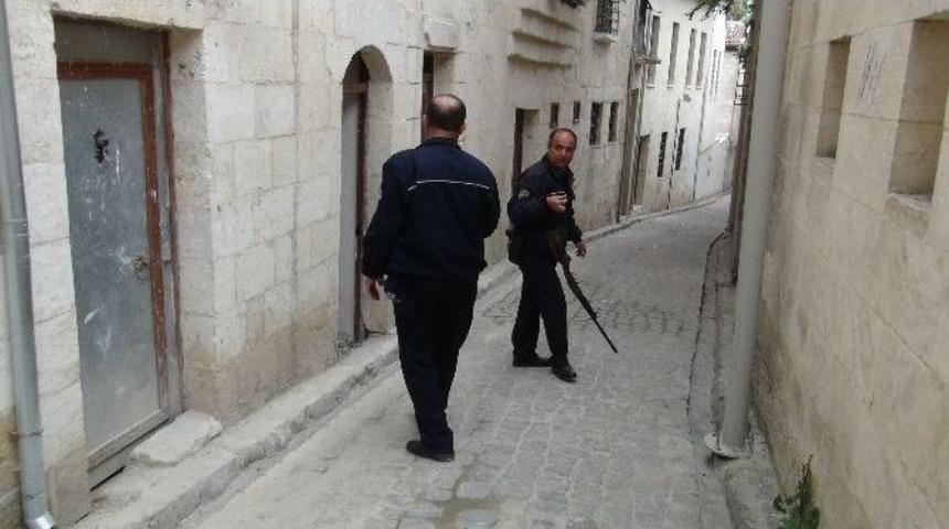 (&ouml;zel Haber) &Ccedil;atıya Bırakılan T&uuml;fek Polisi Alarma Ge&ccedil;irdi