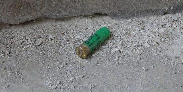 (özel Haber) Çatıya Bırakılan Tüfek Polisi Alarma Geçirdi 1