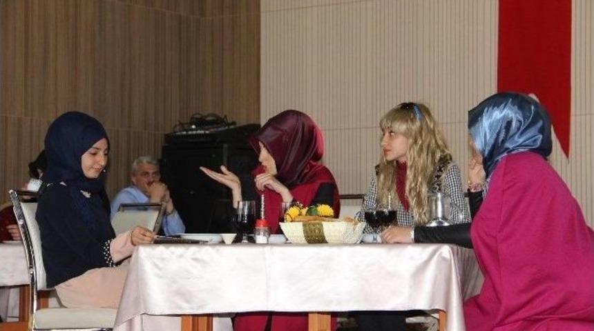 Tiyatrolu Kutlu Doğum Kutlaması