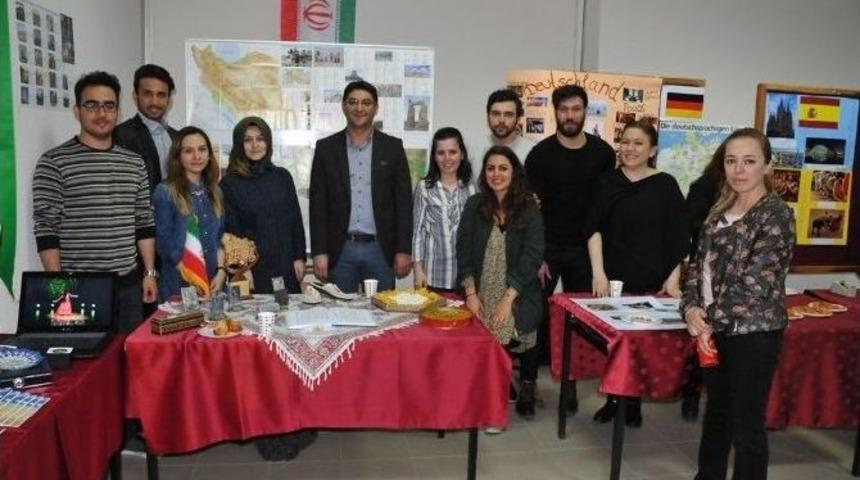 Yabancı Diller Y&uuml;ksekokulu&rsquo;nda &ldquo;ıntercultural Day&rdquo; Etkinliği