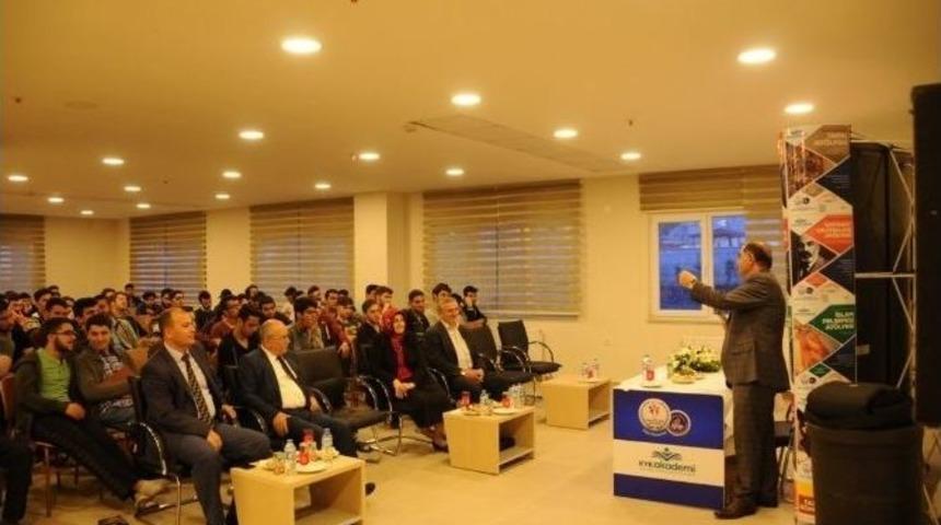 Rekt&ouml;r Şimşek Kyk Yurdu &Ouml;ğrencileri İle S&ouml;yleşide Buluştu