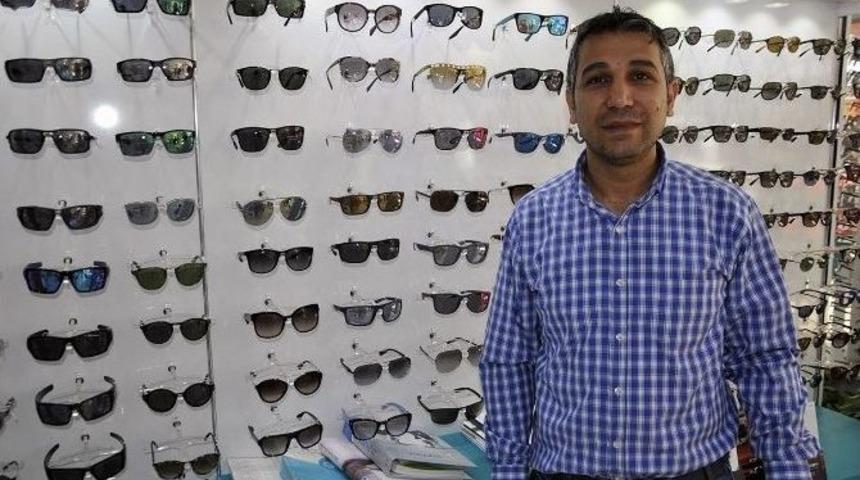 Uzmanlardan G&uuml;neş G&ouml;zl&uuml;ğ&uuml; Uyarısı