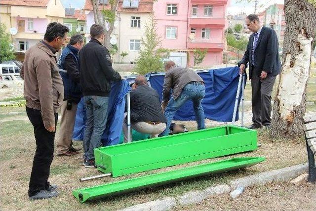 Lise Öğrencisi Parkta Ölü Bulundu 1