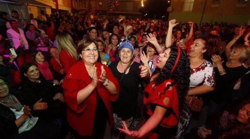 İzmir&rsquo;de İl&ccedil;e İl&ccedil;e Hıdırellez Coşkusu