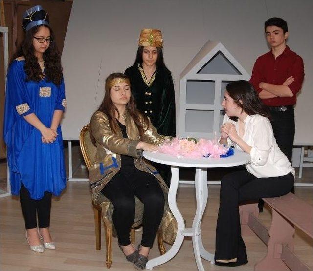 Lise Öğrencileri Ghost Müzikalini Sahneyelecek 2