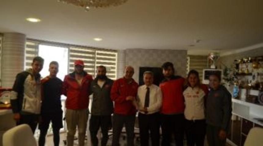 Atletizm Milli Takımından Ziyaret