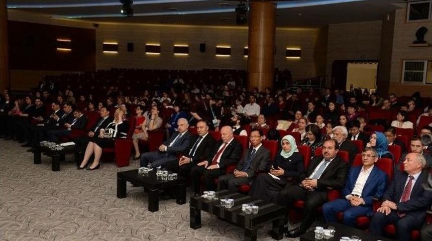 Vali Altıparmak: &ldquo;ipek Yolu&rsquo;ndaki Demiryolu Hızlı Tren Bağlantısı Biran &Ouml;nce Geliştirilmeli&rdquo;