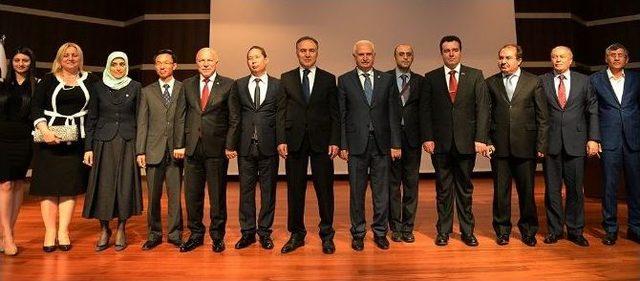 Vali Altıparmak: “ipek Yolu’ndaki Demiryolu Hızlı Tren Bağlantısı Biran Önce Geliştirilmeli” 1