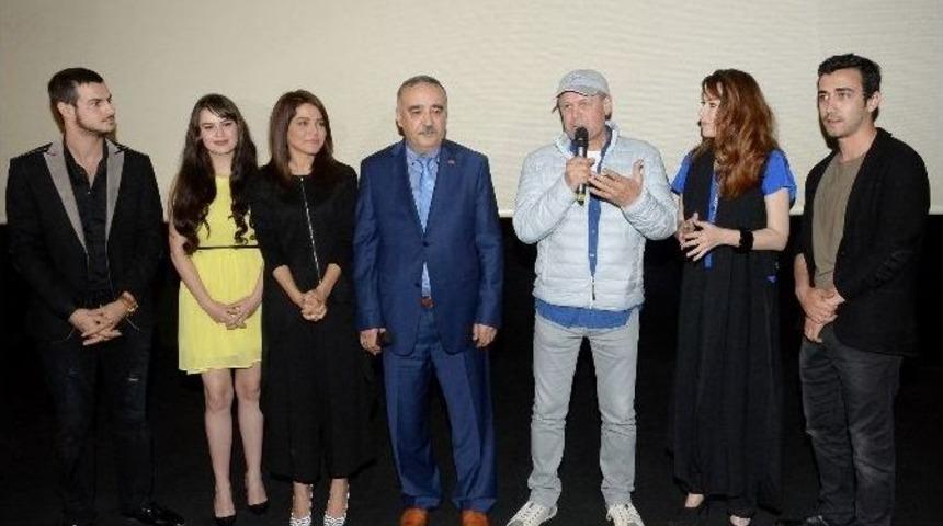Ankara Yazı Filmine Duygu Dolu Gala