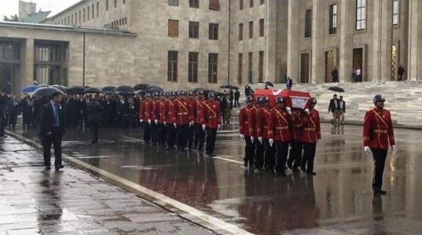 Eski Milletvekili Namık Durhan İ&ccedil;in Tbmm&rsquo;de T&ouml;ren