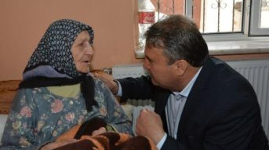 Başkan &Ccedil;er&ccedil;i Anneler G&uuml;n&uuml;&rsquo;n&uuml; Kutladı
