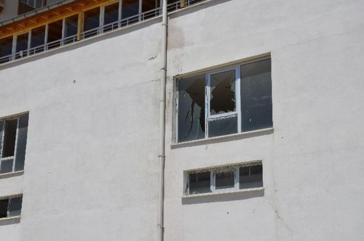 Kilis&rsquo;e Atılan Roketler Boş Arazi Ve Bir Eve İsabet Etti