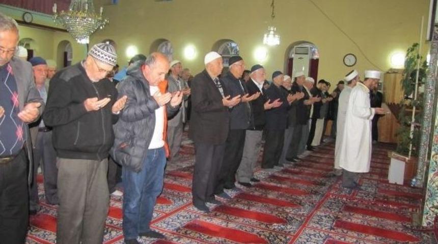 Hisarcık Halep İ&ccedil;in Sabah Namazında Buluştu