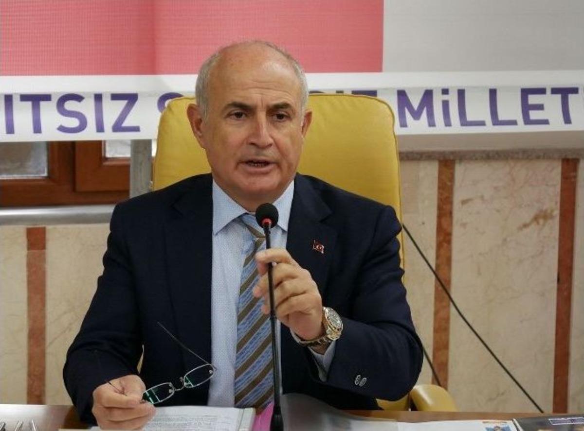B&uuml;y&uuml;k&ccedil;ekmece Meclisine Anneler G&uuml;n&uuml; Damgasını Vurdu