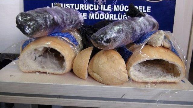 Edirne’de Ekmek Arasına Gizlenmiş 500 Gram Esrar Ele Geçirildi