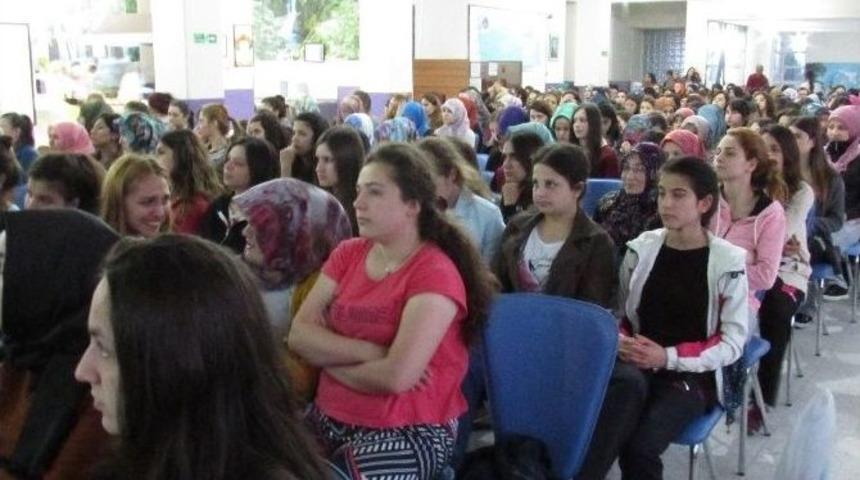 Kyk&rsquo;lı Gen&ccedil;lere Sosyal Medya Semineri