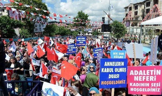 Cumhurbaşkanı Erdoğan’ı Görmek İçin Birbirleriyle Yarıştılar