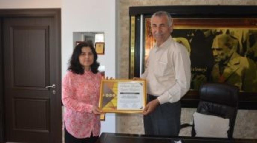 Bozyazı Belediyesi&rsquo;ne &lsquo;&ccedil;alışan Dostu İş Yeri &Ouml;d&uuml;l&uuml;&rsquo;