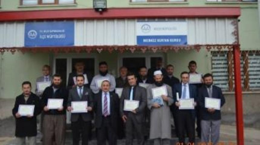 Din G&ouml;revlileri Sertifikalarını Aldı