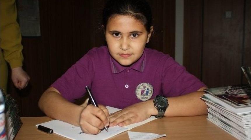 800 Kitap Okuyan 11 Yaşındaki Elif Sude Kitap Yazdı