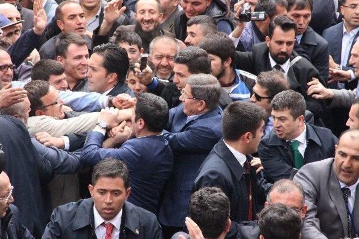 Konya’da Başbakan Davutoğlu İzdihamı G1