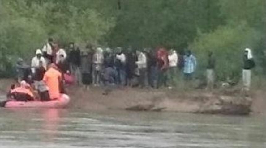 Meri&ccedil; Nehri&rsquo;nde Can Pazarı