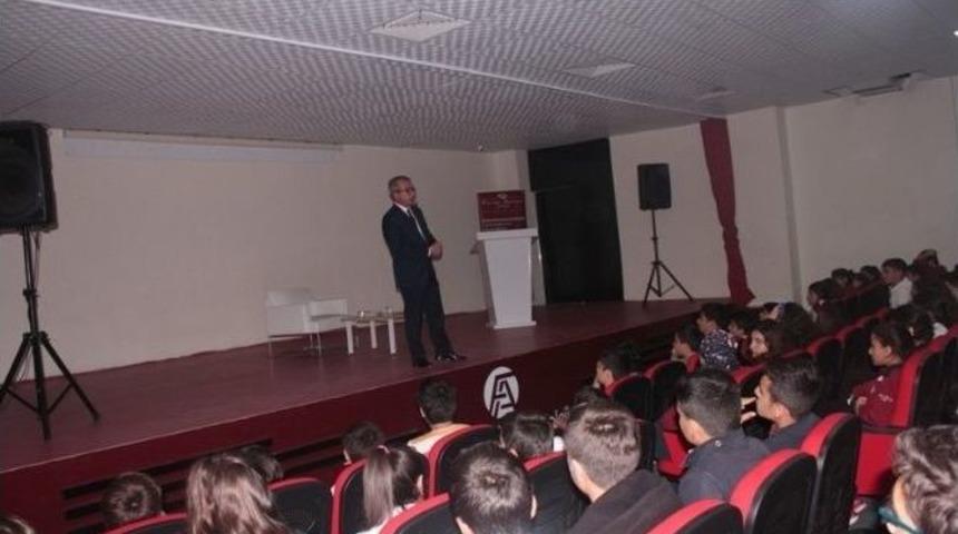 Diyarbakır İl Sağlık M&uuml;d&uuml;r&uuml; Avar Kariyer G&uuml;nlerinde