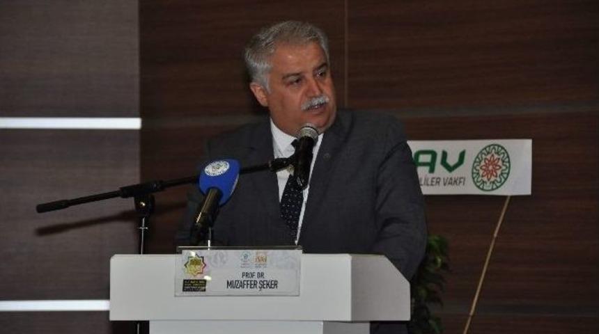 "gelenek Ve Modernite Arasında İslam Yorumları" Toplantısı