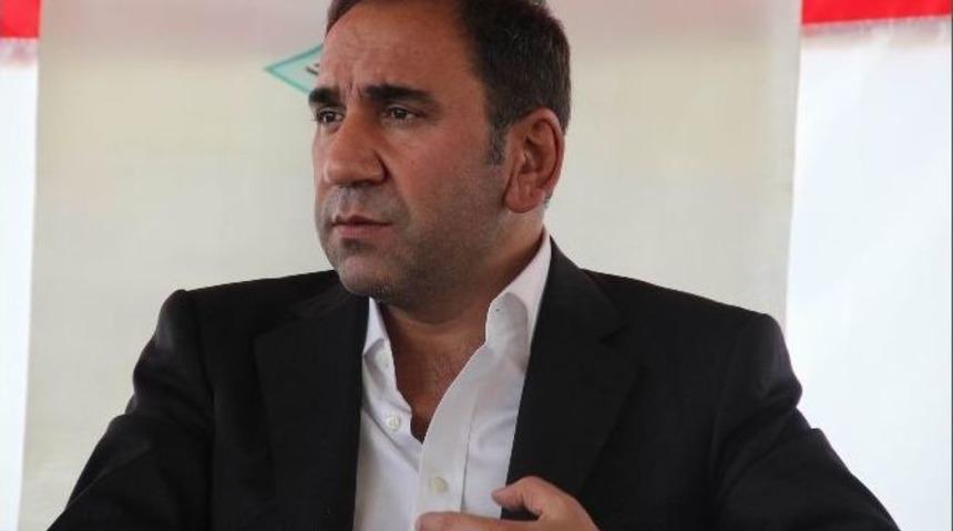 Mecnun Otyakmaz&rsquo;a &rsquo;devam Et&rsquo; Baskısı