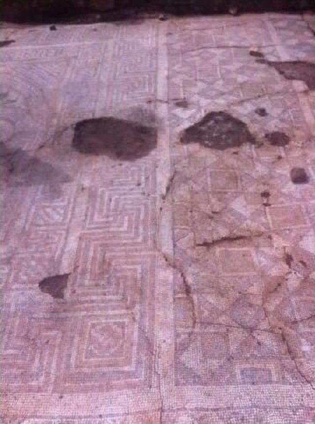 Ka&ccedil;ak Kazıdan 150 Metrekarelik Mozaik &Ccedil;ıktı 2