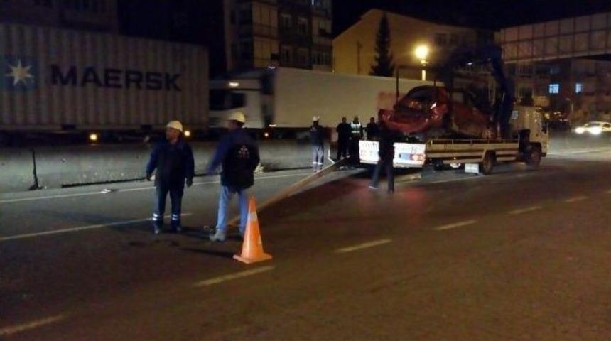 Hatalı Sollama Kaza Getirdi: 3 Yaralı